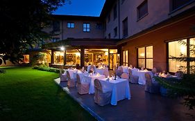 Brianteo Hotel Residence And Restaurant
